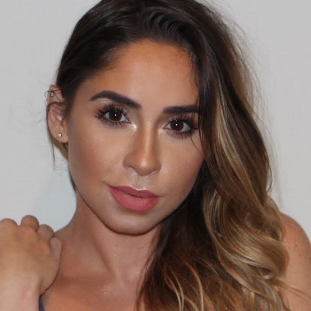 Meet your Posher, Beatriz